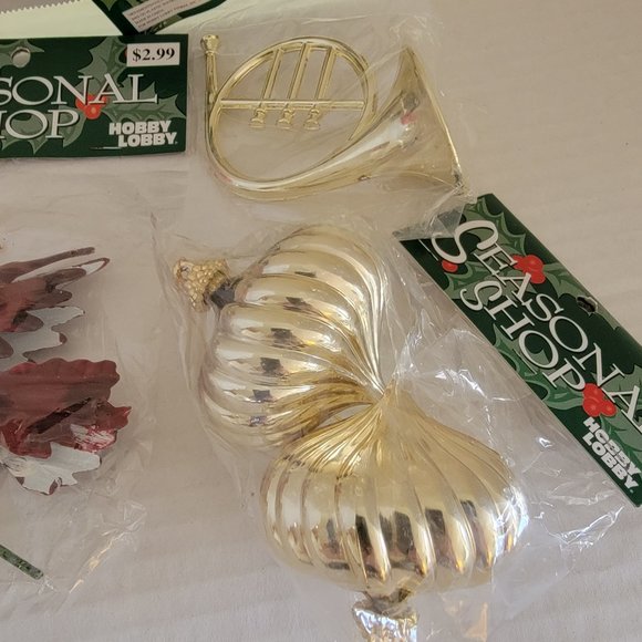 6 Hobby Lobby Christmas Season Shop Tree ornaments Gold Trumpet Red Cardinal Lot - Picture 4 of 11